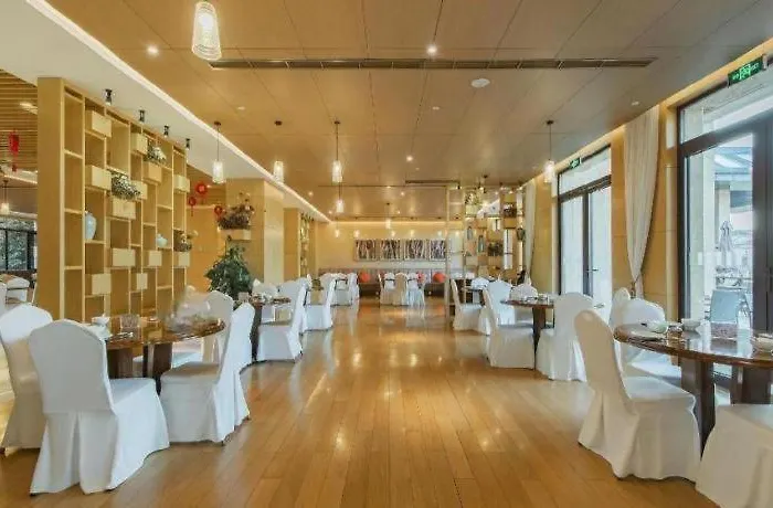 Deefly Yinrun Town Hotel