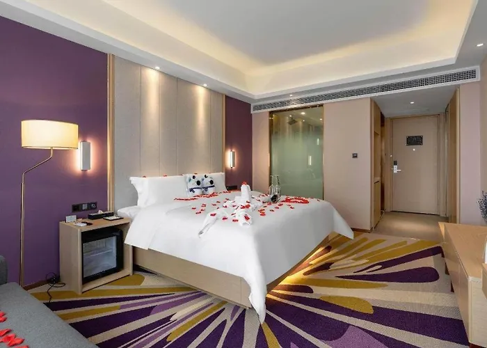 Lavande Hotel Duyun Dashizi Wenfeng Park