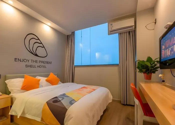 Shell Hotel Suzhou Zhangjiagang Jingang Town Central Plaza