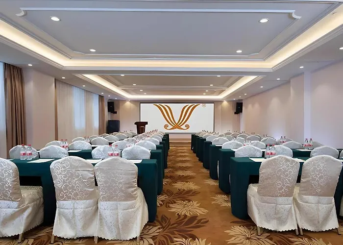Vienna Hotel Jiangsu Zhangjiagang Passenger Terminal Station