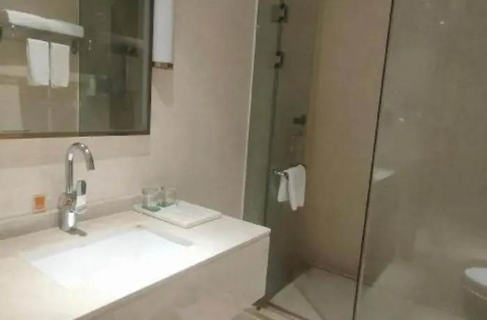 Vienna Hotel Guangdong Zhaoqing East Station Dinghu Mountain Scenic Area