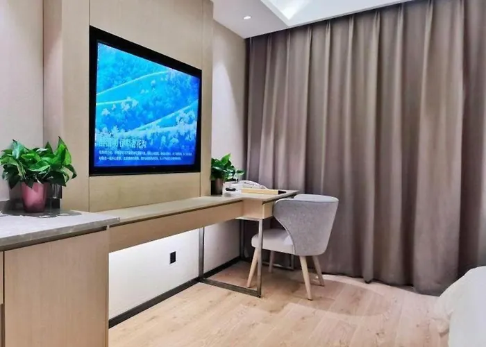 Gya Hotel Jurong England International