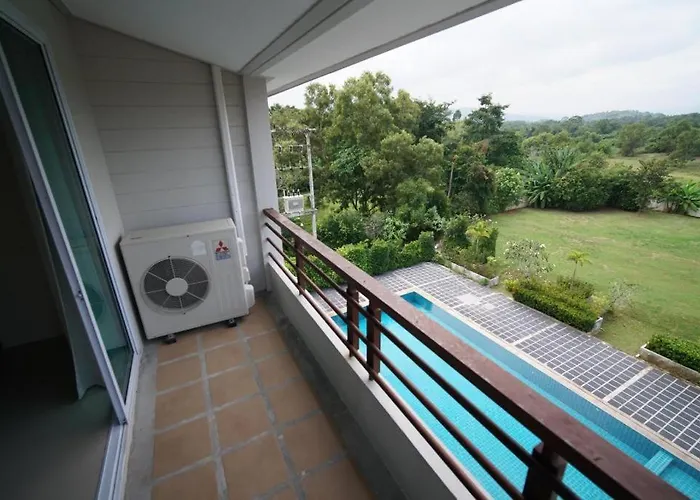 Sea Mountain Khanom Hotel