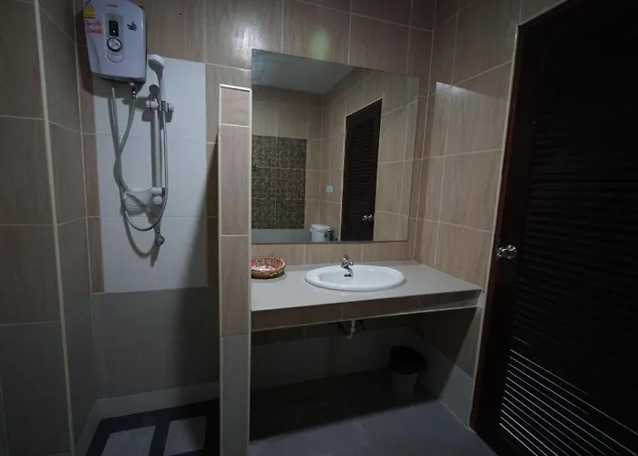 Sea Mountain Khanom Hotel