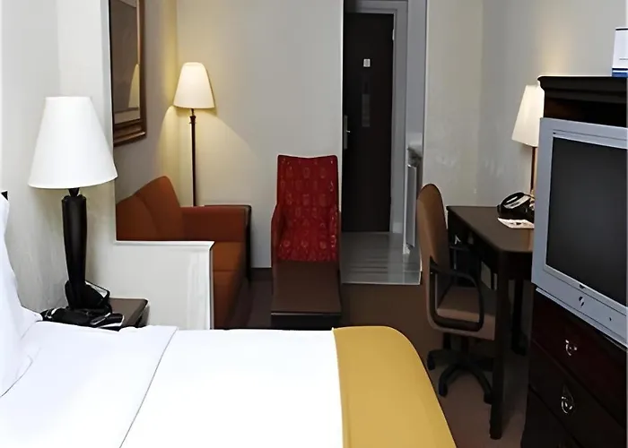 Holiday Inn Express Hotel And Suites Corinth By Ihg