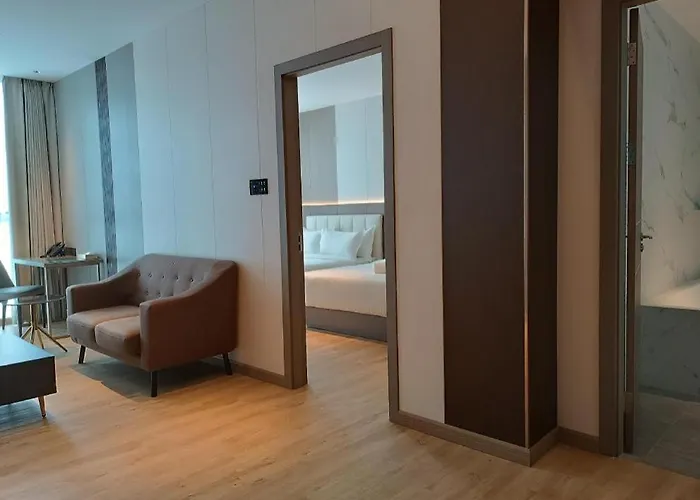 J Hotel