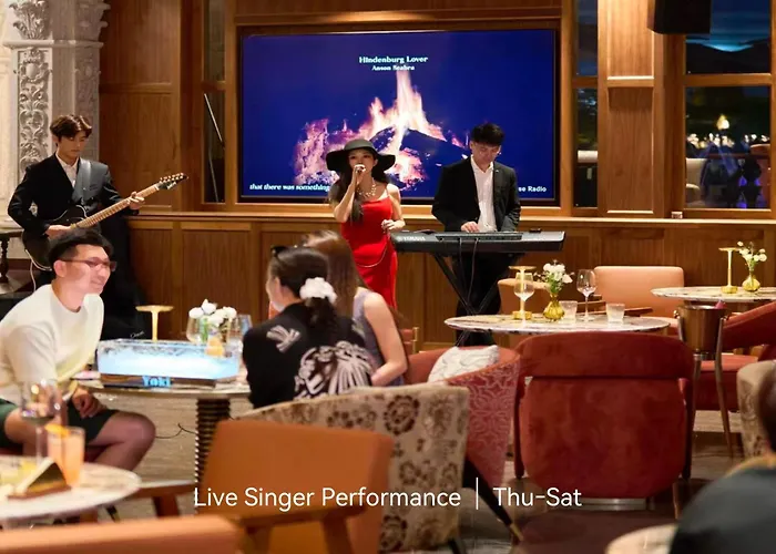 Savhe Hotel On The Bund Nanjing Road Pedestrian Street