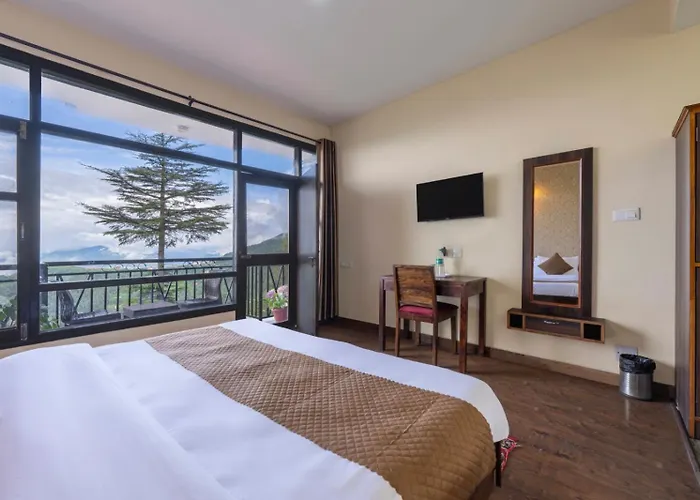 The Prakriti Resort L Lift L Comfortable And Spacious Rooms L Free Wifi, Free Parking L Enjoy Fresh Mountain Air L Managed By Exotic Stays
