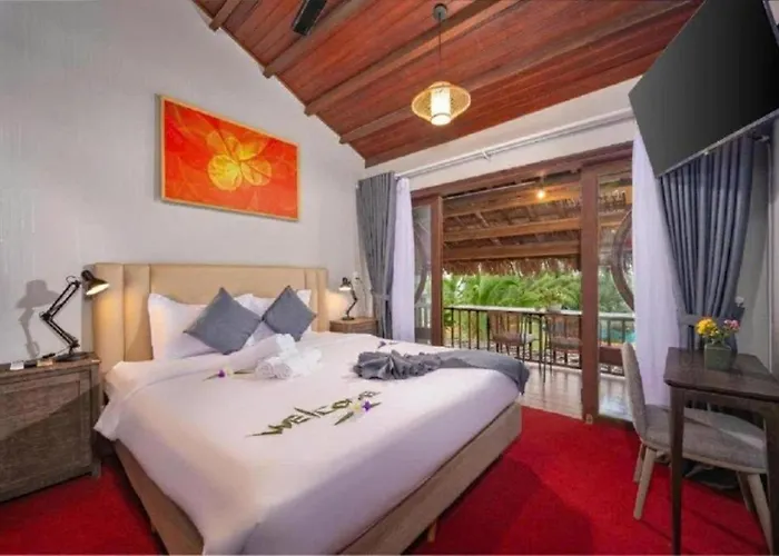 Hoianbang Beach Front Villa&Restaurant