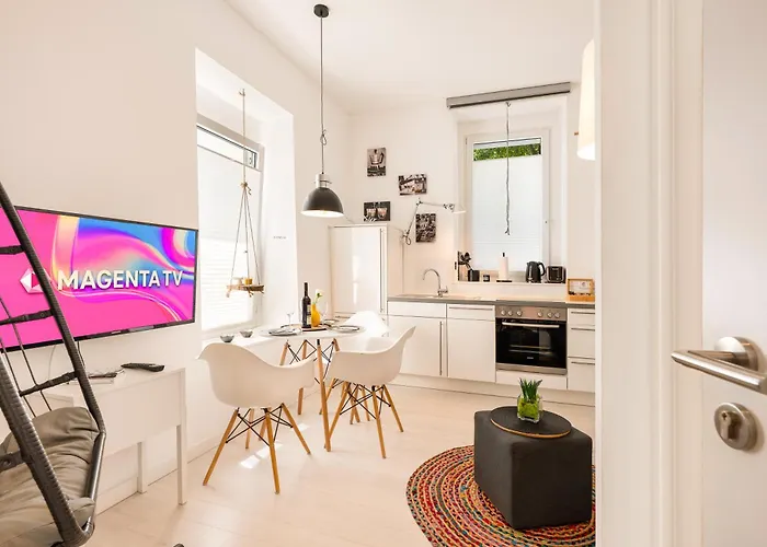 Mola Apartments- Trendiges Apartment in der City-Nähe Dortmund-Terrasse-3 Gäste-WLAN