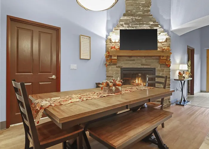 Family Getaway - Outdoor Activity Oasis - Mins To Downtown And Water Parks - Jacuzzi - Game Rm
