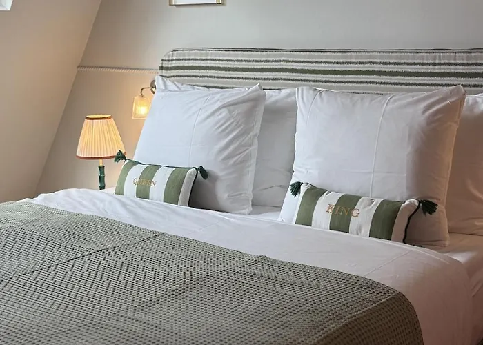 Flores Boutique Hotel