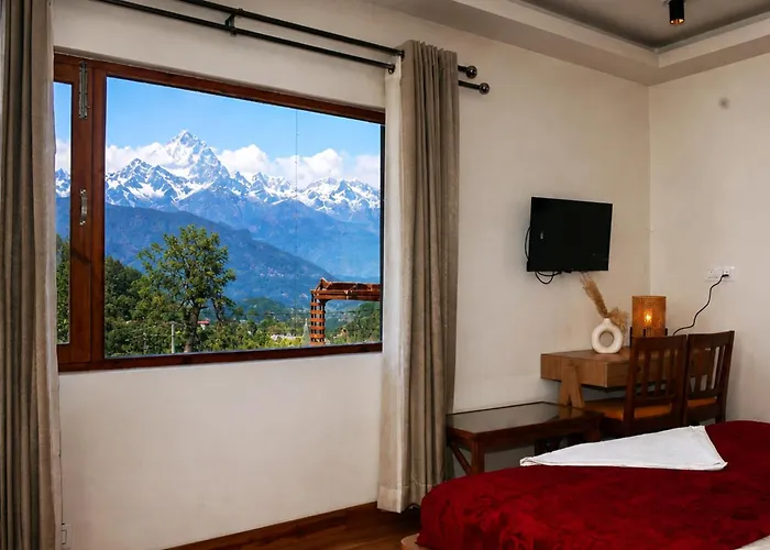 Hotel Valna Estate Himalyan View Kausani