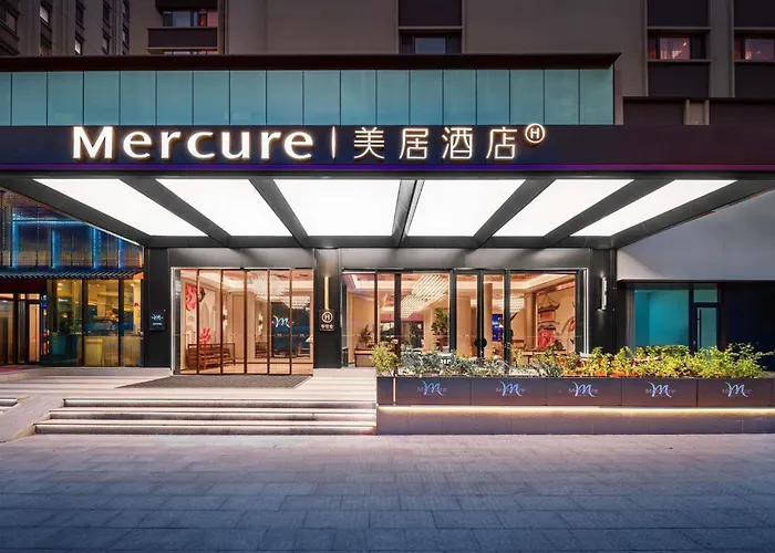 Mercure Qingdao May Fourth Square