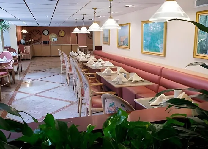 Westford Regency Inn & Conference Center