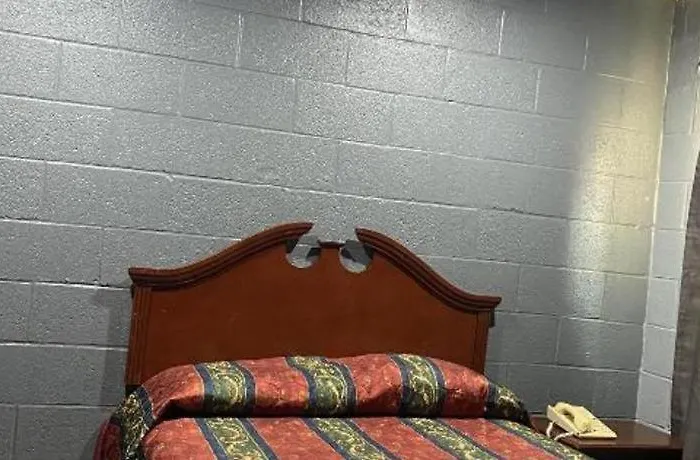 Budget Inn
