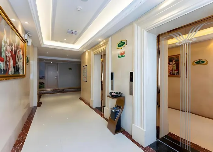Vienna Hotel Hunan Yueyang Lingji Xingang Bonded Area