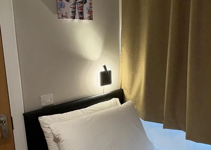 Super Nova Self-Service Hotel