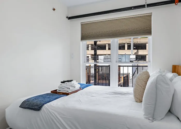 The Oak & Aura Retreat