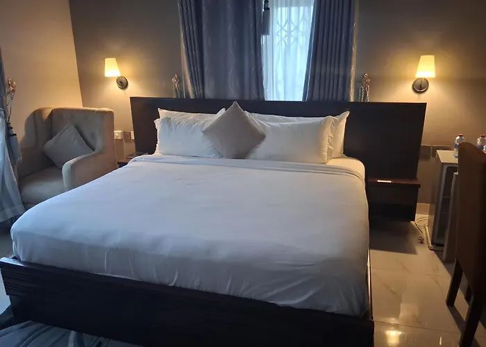 Snl Mountain View Hotel