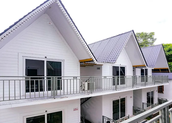 Fabhotel Hill View Cottages - Nr Club Cubana