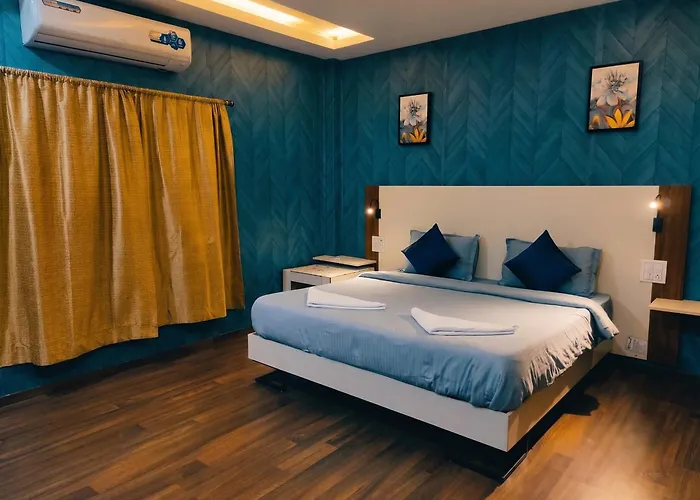 Fabhotel Elegance Inn