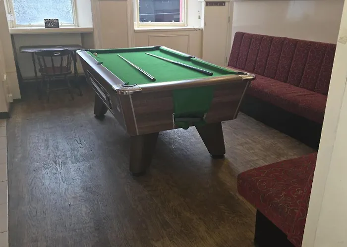 Waverley Hotel
