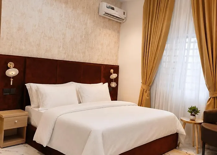 Toma Hotel