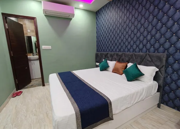 Fabhotels Merova