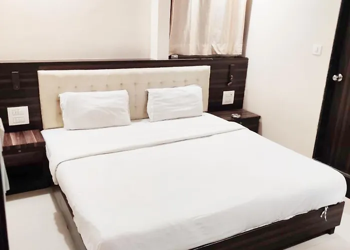 Hotel Amfahh Inn