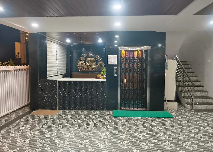 Hotel Madhavi Prime