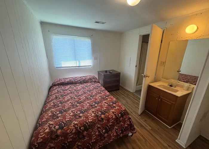 Trail Motel