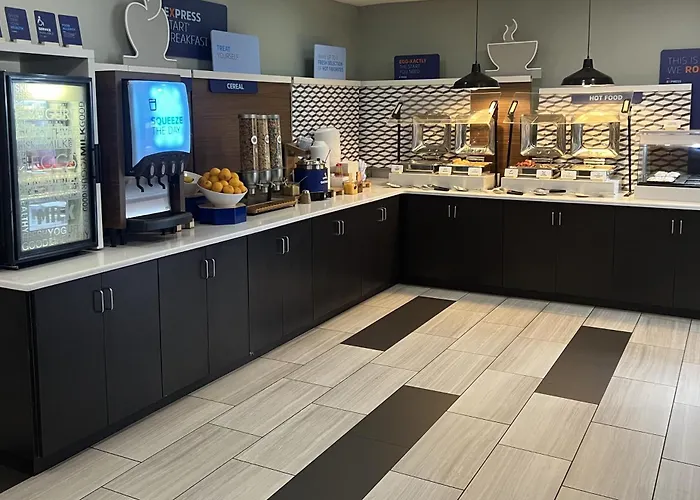 Holiday Inn Express Panama City - Tyndall