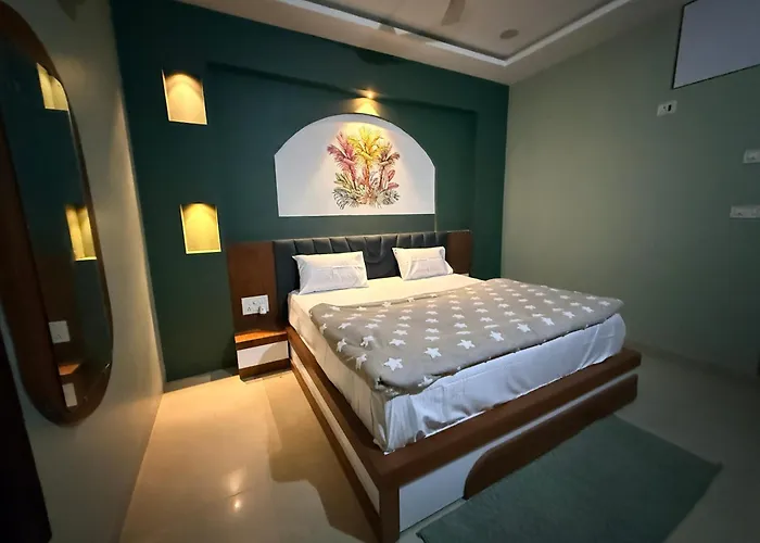 Hotel Maheshwar Stay