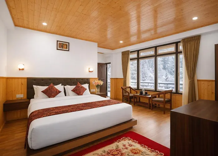 The Grand Lachung With Parking