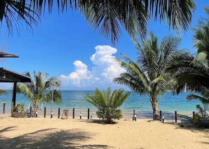 Infinity Beach Bungalows And Restaurant