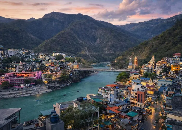 Around Stays-By The Ganges, Lakshman Jhula