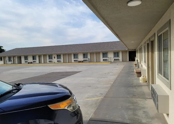 Cimarron Crossing Motel