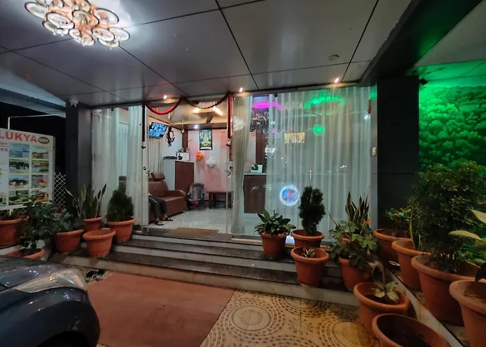 Hotel New Chalukya G K V - Near Talguppa Railway Station