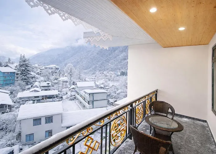 The Grand Lachung With Parking