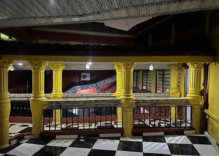 O Ansah Plaza Lodge