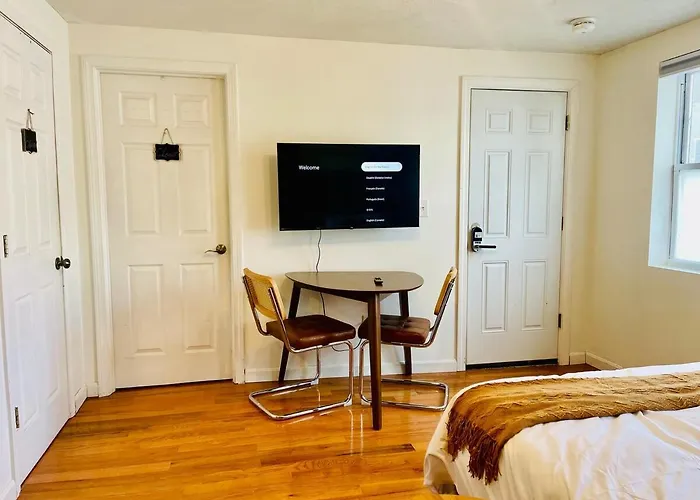 Cambridge Studio Near Mit And Kendall
