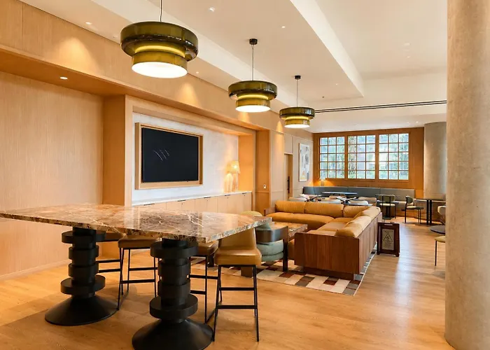 Luxurious 1 Bd Apartment In Hollywood