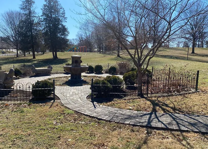 Highland Park 1 - Budget Stay- Near Downtown