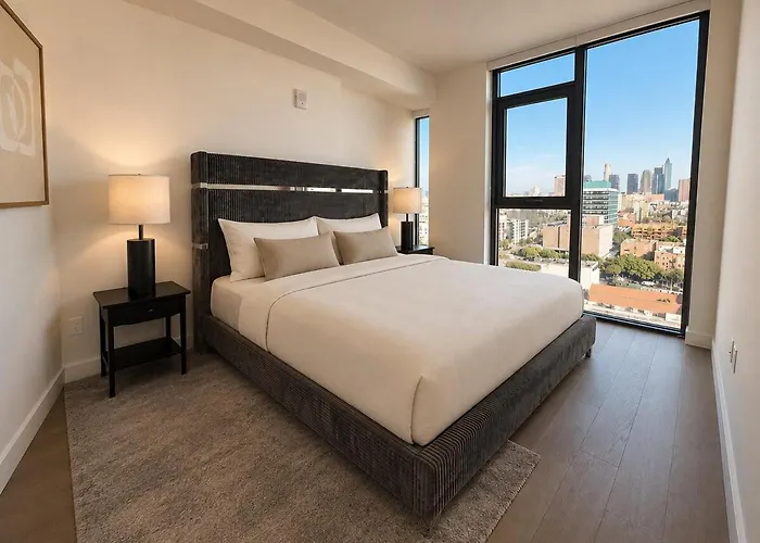 1 Bed Apartment In Koreantown With A View Of Dtla
