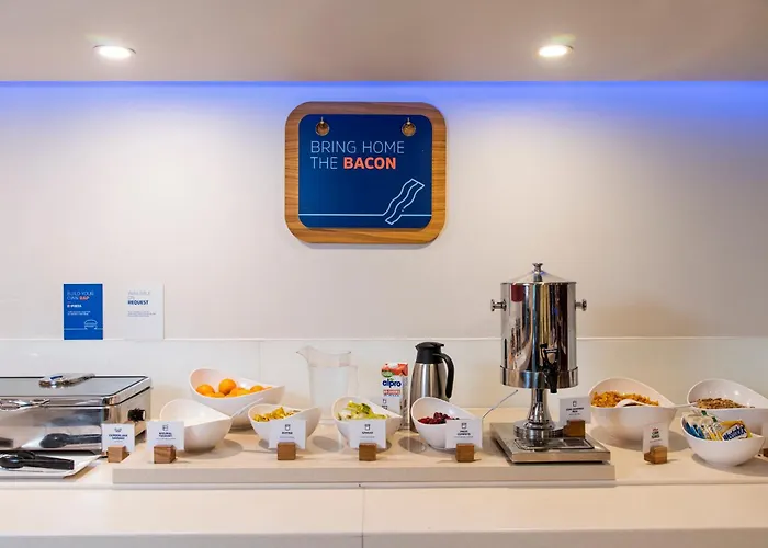 Holiday Inn Express Glasgow Airport By Ihg