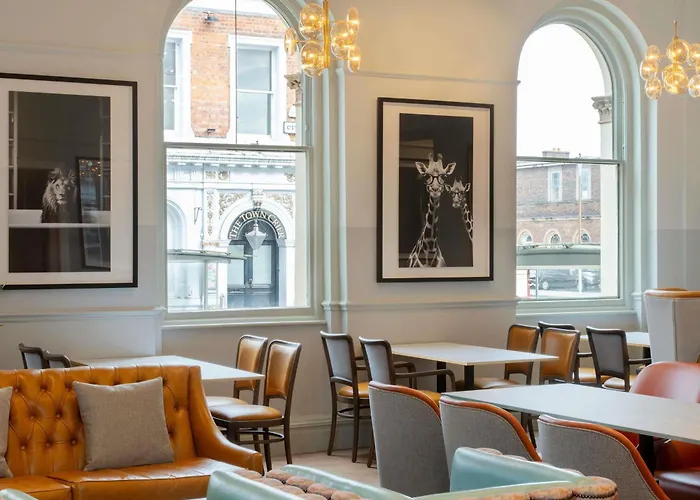 The Queen At Chester Hotel - Handwritten Collection