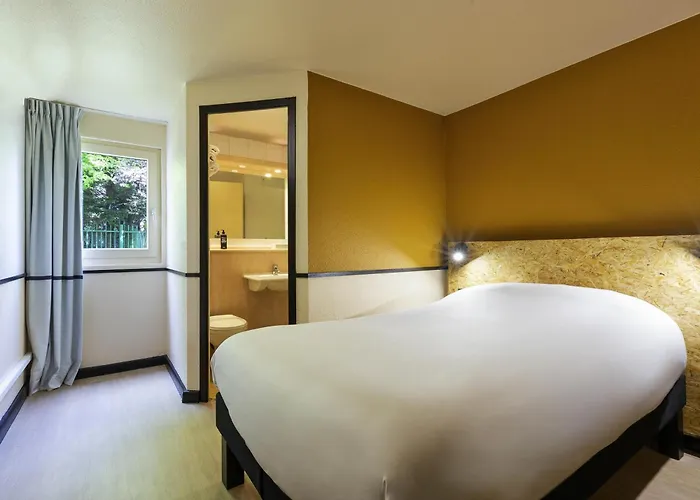 Greet Hotel Villeneuve La Garenne - Renove