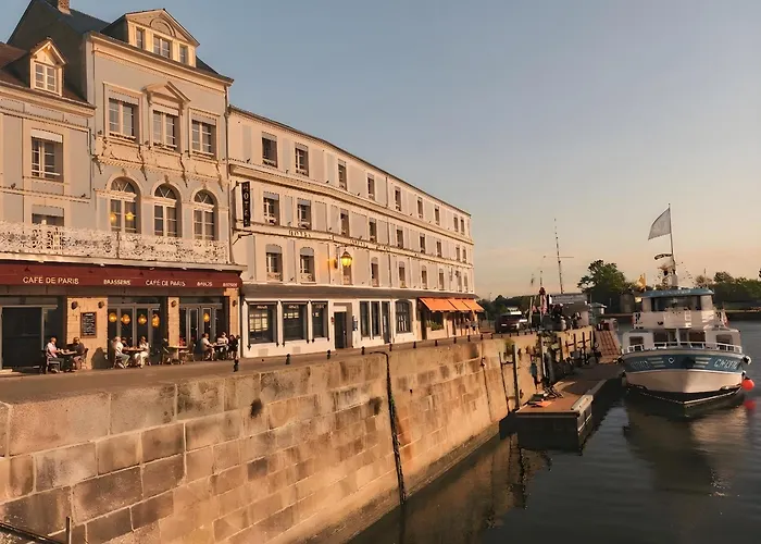 Best Western Le Cheval Blanc -Vue Sur Le Port-Plein Centre Ville
