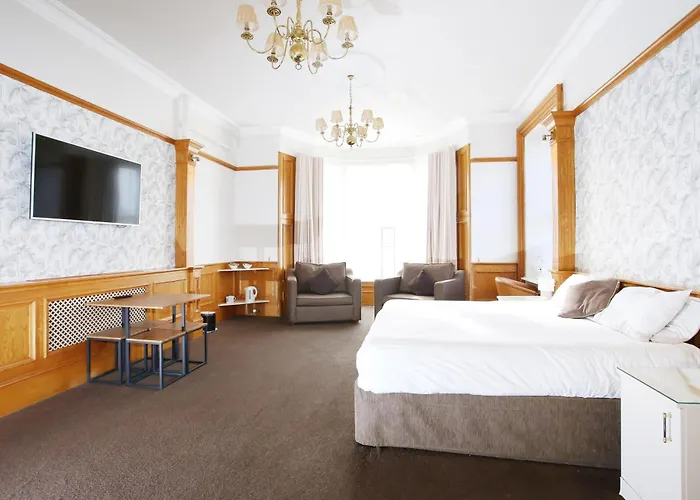 Woodlands Hotel, BW Signature Collection